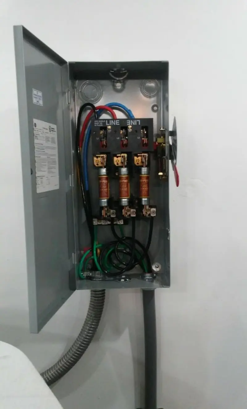 Three-phase disconnect switch installed for Smoke Detector Installation in Kenwood